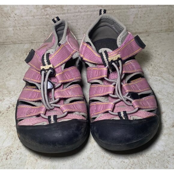 Keen Newport H2 Pink/Gray Waterproof Closed-Toe Sandals Gorpcore Hiking Comfort - Picture 2 of 9